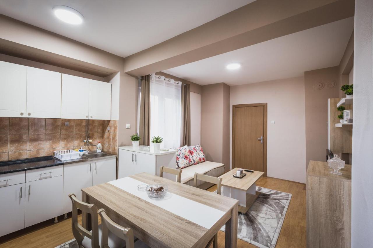 Axios Apartment Gevgelija Esterno foto